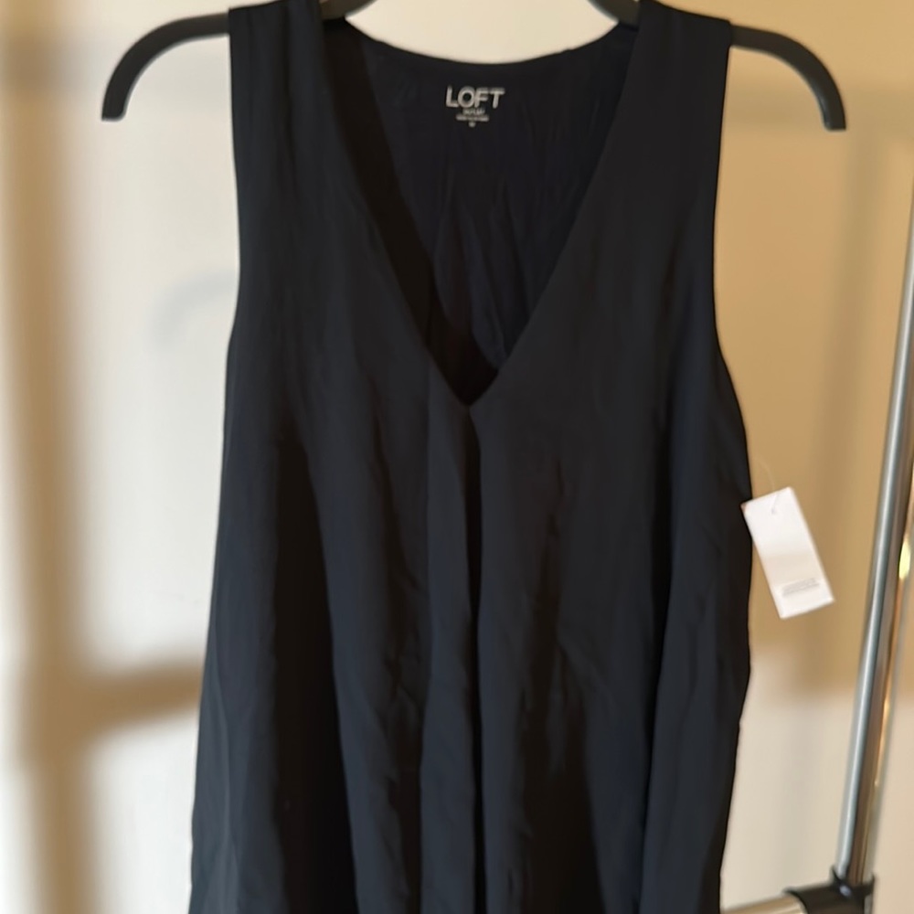 Women’s sleeveless top. Black. Medium. LOFT. New. Never Worn. Flowy, layered.